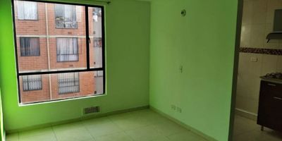 VENTA APARTAMENTO MARCO FIDEL SUAREZ RQ5324
apartamento ubicado  en el 6 piso, vista interior, consta de
sala comedor, 3 alcobas, 1 baño, cocina integral, zona de ropas
pisos en ceramica, en el conjunto residencial son de san carlos,
tiene salon social, zona verdes, tiene canchas para niños.