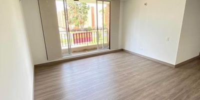 [VEN] ID HOUM: 159664

En Houm te ayudamos de forma fácil y segura. Los beneficios de comprar con nosotros:
    • Te ayudamos a conseguir financiamiento a través de una asesoría personalizada
    • Mediación y seguimiento de todo el proceso
    • Ponemos a tu disposición profesionales en notariado, registro y asesoría jurídica
¡Solo te preocupas de las firmas!

Departamento en venta, ubicado en el barrio 20 de Julio, con una superficie construida de 76.00 m² y superficie total de 78.00 m². 

Sus principales características son:

    • 3 dormitorios
    • 2 baños
    • Admite mascotas
    • 1 parqueadero
    • Año de construcción: 2019
            
Además, el inmueble cuenta con las siguientes amenidades:

    • Salón de eventos
    • Zona de juegos
    • Alberca
    • Gimnasio
    • Zona de asadores

Si compras con nosotros, te brindamos asesoría personalizada durante todo el proceso.
Más que una inmobiliaria, somos Houm.
*Aplican T&C