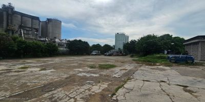 Descubre la oportunidad de arrendar un lote de 500 metros cuadrados en una ubicación privilegiada. Este terreno ofrece un espacio ideal para desarrollar proyectos comerciales o residenciales. Con un precio de $15,000,000, esta es tu oportunidad de invertir en un terreno con gran potencial de crecimiento. No pierdas la oportunidad de hacer realidad tus proyectos en este lote excepcional. ¡Contáctanos para más información!