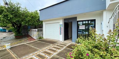 casa en venta barrio los pinos