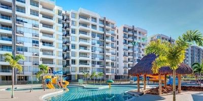 Apartamento en Venta y Alquiler – Conjunto Residencial Peñazul, Ricaute (Cundinamarca)

¡Oportunidad única de vivir o invertir en uno de los conjuntos más completos y tranquilos de Ricaute!

Este hermoso apartamento, ubicado en un segundo piso, frente a la piscina de niños en el reconocido Conjunto Residencial Peñazul, ofrece una excelente distribución y confort para disfrutar de la vida en clima cálido con todas las comodidades.

Características del Apartamento:


 
 2 habitaciones amplias y ventiladas

 
  
  Habitación principal con baño privado y closet
  
  
  Habitación auxiliar con acceso a baño compartido
  
 
 
 
 2 baños completos (uno en la habitación principal y otro auxiliar)
 
 
 Sala-comedor de concepto abierto, iluminada y fresca
 
 
 Cocina integral moderna y funcional
 
 
 Balcón tipo mirador con agradable vista
 
 
 Parqueadero privado para un vehículo
 
 
 Ubicado en piso 2, con fácil acceso
 


Zonas Comunes del Conjunto Peñazul:


 
 Piscinas para adultos y niños
 
 
 Sauna
 
 
 Gimnasio completamente dotado
 
 
 Canchas deportivas
 
 
 Zonas verdes y de esparcimiento
 
 
 Capilla
 
 
 Seguridad 24/7 y ambiente familiar
 


Este inmueble es ideal tanto para vivir permanentemente, como para uso vacacional o inversión en renta corta (Airbnb, Booking, etc.).

Disponibilidad: Venta y Alquiler

Para más información o agendar una visita, no dudes en comunicarte.
