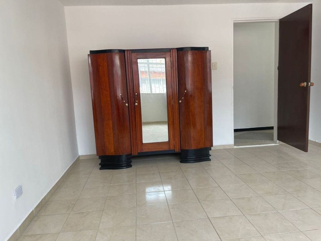 Casa de 8 alcobas en venta en San Jose, Bogotá, 499 m² · foto 16 de 20