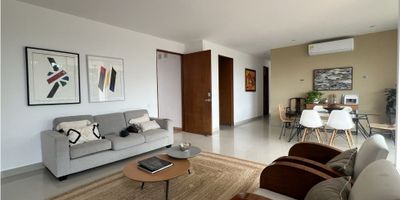 DOMUS INMOBILIARIA. OFRECE ESTE ESPECTACULAR ¡Apartamento en Venta en Laguna Club – Comodidad, Vista y Ubicación!

Te presentamos este excelente apartamento ubicado en el segundo piso de uno de los conjuntos más exclusivos de la zona: Laguna Club.

Con una distribución ideal y espacios muy bien aprovechados, este apartamento lo tiene todo. Cuenta con:


 
 3 alcobas amplias y con excelente iluminación natural
 
 
 Alcoba del servicio con baño
 
 
 Sala-comedor con acceso a un balcón con hermosa vista
 
 
 Cocina funcional y zona de ropas independiente
 
 
 Baños bien distribuidos y en excelente estado
 


Este apartamento ofrece una combinación perfecta de confort, tranquilidad y entorno natural, ideal para familias que buscan un hogar completo y bien ubicado.

¡Contáctanos para más información o agendar tu visita.

 
