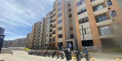 Estrena tu nuevo hogar en Rionegro, sector La Macarena,  Vive en un apartamento nuevo con excelente ubicación, en una zona tranquila y cerca de todo lo que necesitas supermercados, transporte público, parques y más. La unidad es cerrada y cuenta con vigilancia las veinticuatro horas, ideal para tu seguridad y tranquilidad. Además, podrás disfrutar de excelentes amenidades pensadas para tu comodidad y bienestar. No dejes pasar esta oportunidad única de vivir como mereces.