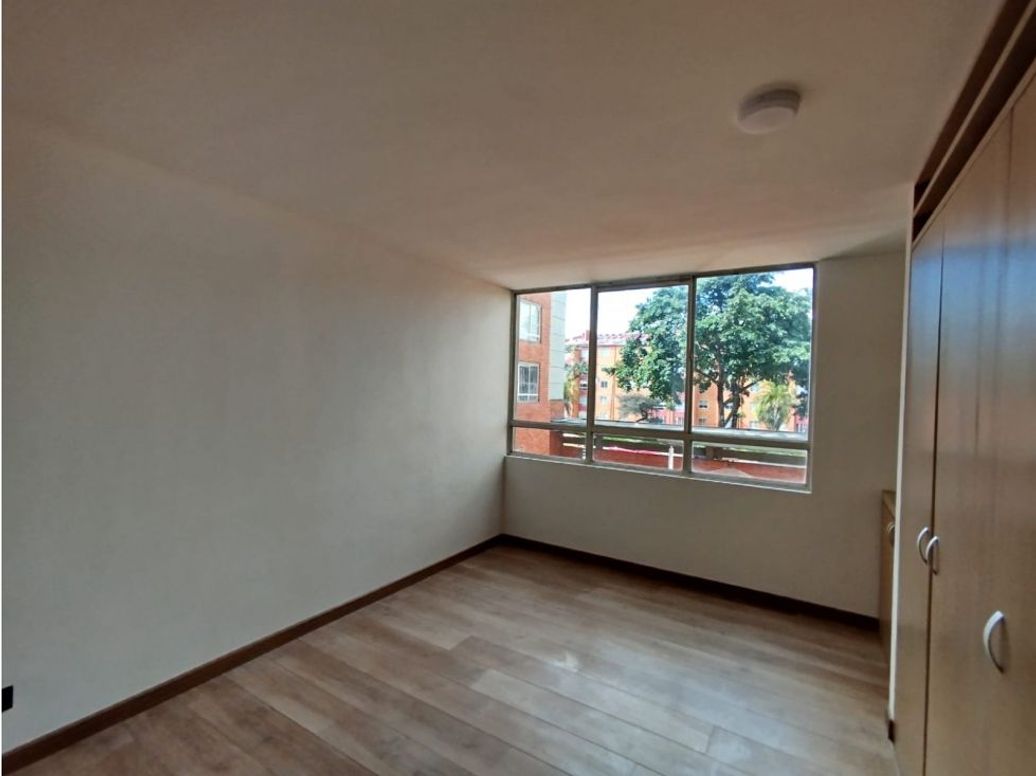 Apartamento de 3 alcobas en venta en Terminal De Transportes, Bogotá, 68 m² · foto 3 de 9