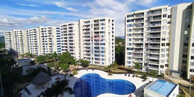 Apartamento ubicado en Conjunto Residencial en Zona exclusiva de Ricaurte Cundinamarca, sector fresco buena ventilación natural e iluminación, excelente vista paisajística. Cerca de Colegios, Supermercados, tiendas, estaciones de gasolina, Restaurantes de comida típica de la región, Conjuntos residenciales, excelente valorización. El Conjunto cuenta con vigilancia y recepción 24/7, ascensor, piscina para adultos y niños, parque acuático para niños, parque infantil, zonas verdes, cerca ciclo ruta, salón de juegos, gimnasio, canchas sintética, zona BBQ, planta eléctrica de respaldo, reserva de agua y parqueaderos comunales.
