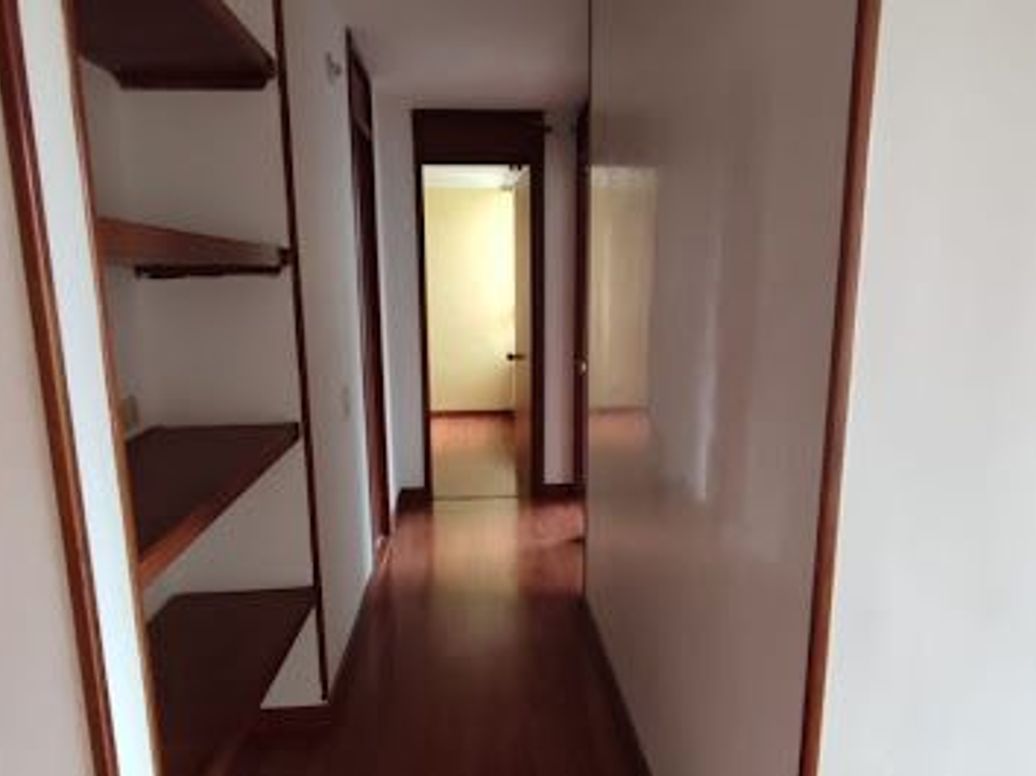 Apartamento de 3 alcobas en venta en Toberin, Bogotá, 61 m² · foto 3 de 19