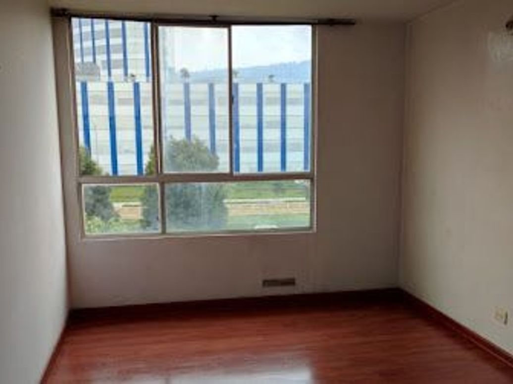 Apartamento de 3 alcobas en venta en Toberin, Bogotá, 61 m² · foto 2 de 19