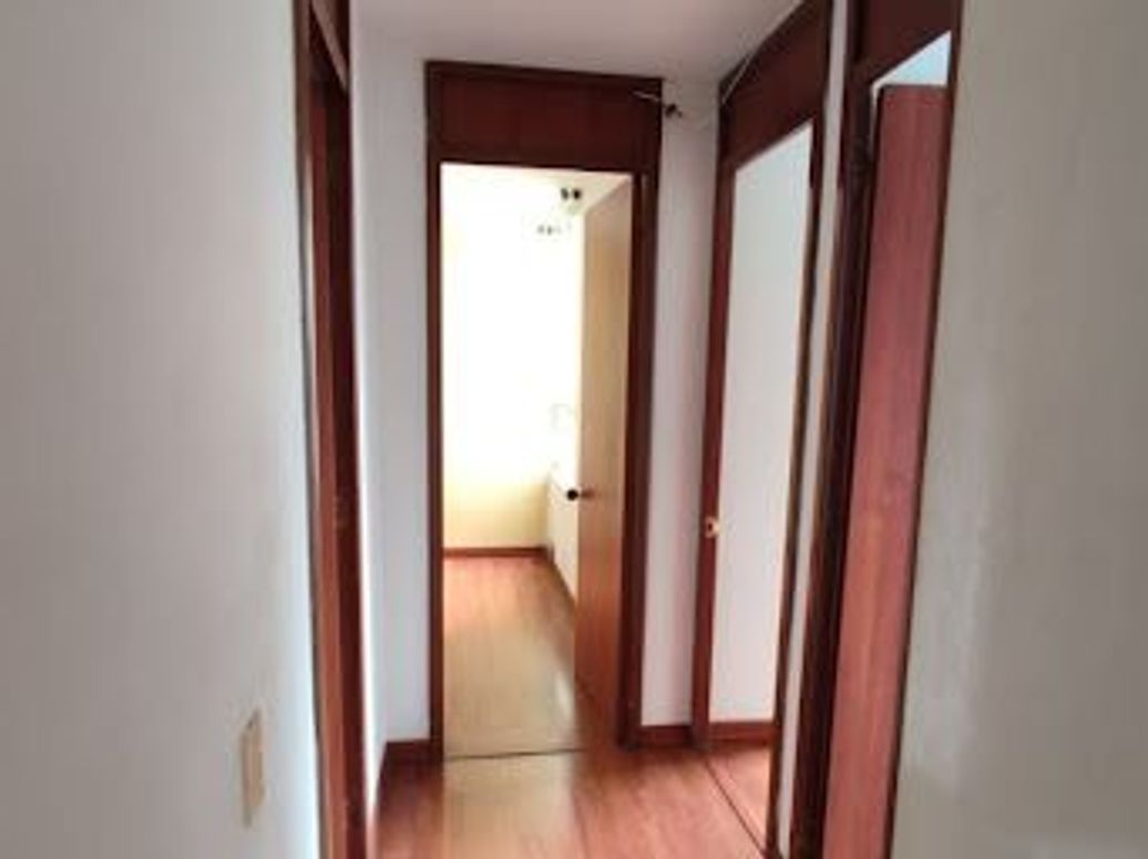 Apartamento de 3 alcobas en venta en Toberin, Bogotá, 61 m² · foto 4 de 19