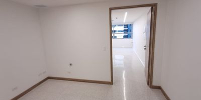 Consultorio Arriendo 38 mts Antioquia MEDELLÍN POBLADO Código Coninsa:93671