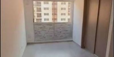 ¡Vive con estilo en las alturas de Fontibón!
Apartamento en piso 13, iluminado y acogedor. Área de 45 m² con 2 habitaciones con clóset, 1 baño, estudio o biblioteca, zona de ropas, cocina semiintegral con calentador y red de gas natural. Conjunto con piscina, gimnasio y salón social. ¡Ideal para quienes buscan comodidad y buena ubicación! NO TIENE PARQUEADERO