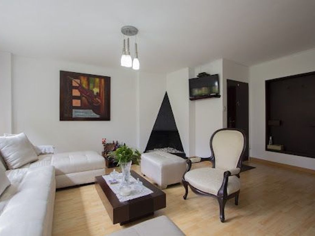 Apartamento de 3 alcobas en venta en El Nogal, Bogotá, 135 m² · foto 3 de 18