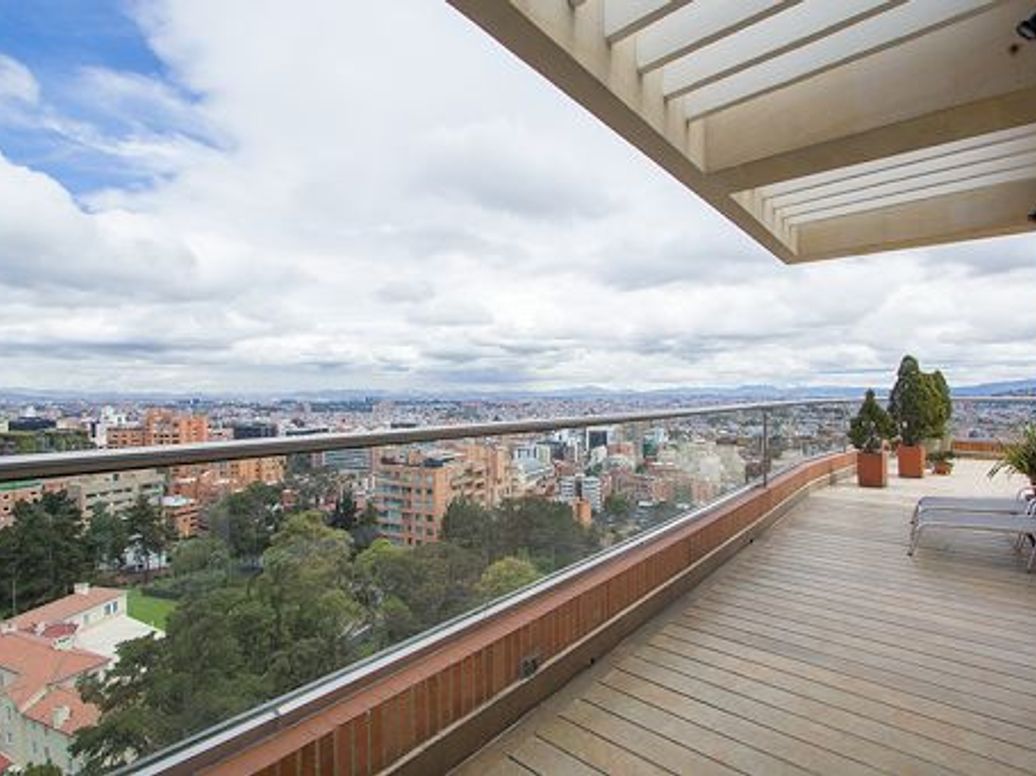 Apartamento de 4 alcobas en venta en Los Rosales, Bogotá, 640 m² · foto 9 de 20