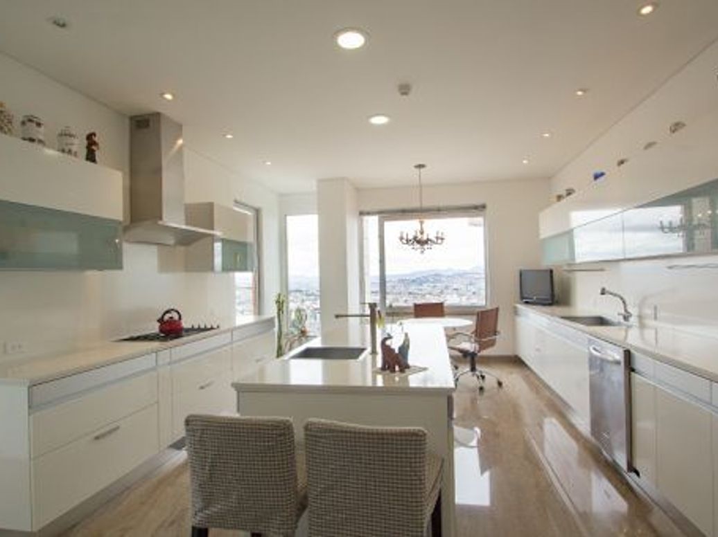 Apartamento de 4 alcobas en venta en Los Rosales, Bogotá, 640 m² · foto 13 de 20