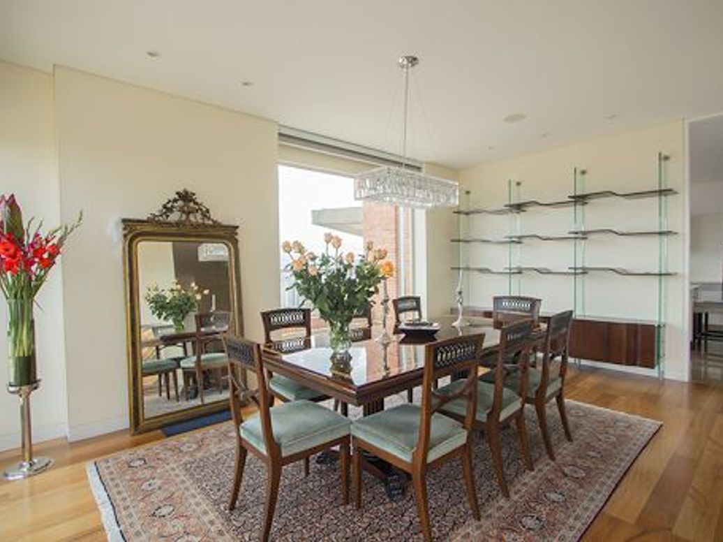Apartamento de 4 alcobas en venta en Los Rosales, Bogotá, 640 m² · foto 7 de 20