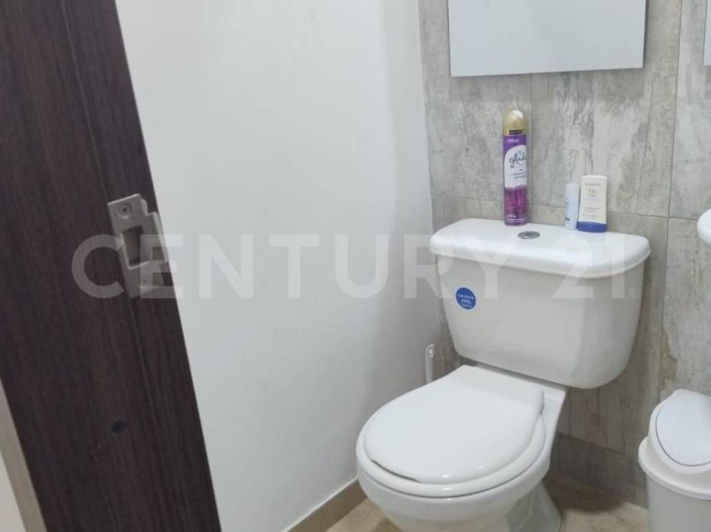 Casa de 3 alcobas en venta en Capellanía, Bogotá, 131 m² · foto 8 de 16