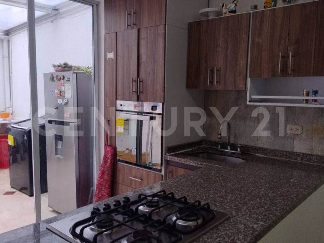 Casa de 3 alcobas en venta en Capellanía, Bogotá, 131 m² · foto 7 de 16