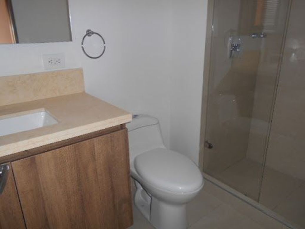 Apartamento de 3 alcobas en venta en Los Rosales, Bogotá, 165 m² · foto 12 de 13