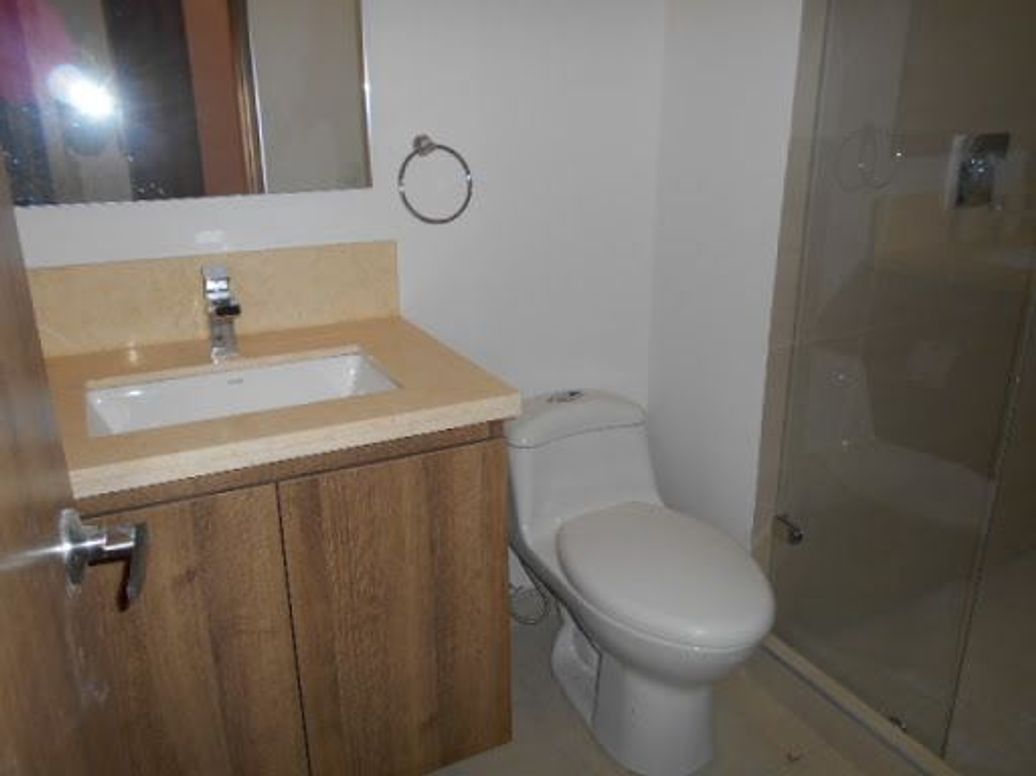 Apartamento de 3 alcobas en venta en Los Rosales, Bogotá, 165 m² · foto 13 de 13