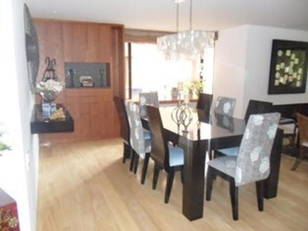 Apartamento de 2 alcobas en venta en Los Rosales, Bogotá, 300 m² · foto 3 de 20