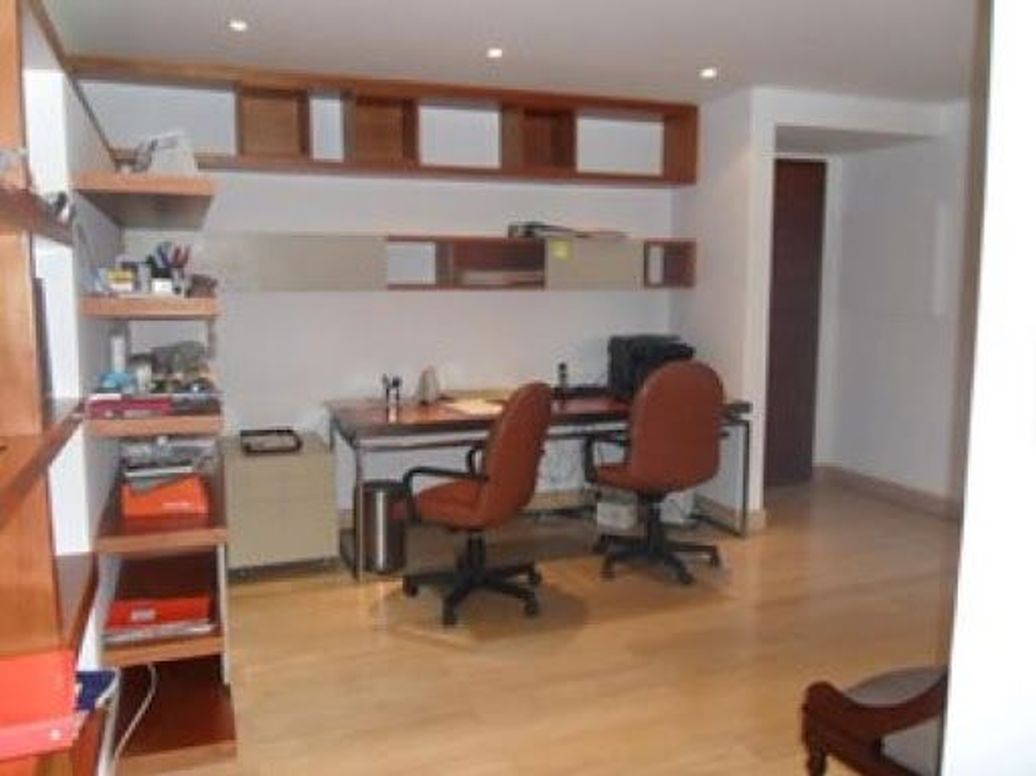 Apartamento de 2 alcobas en venta en Los Rosales, Bogotá, 300 m² · foto 10 de 20