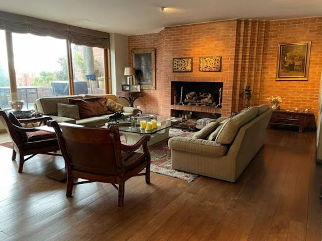 Apartamento de 3 alcobas en venta en Los Rosales, Bogotá, 517 m² · foto 7 de 20