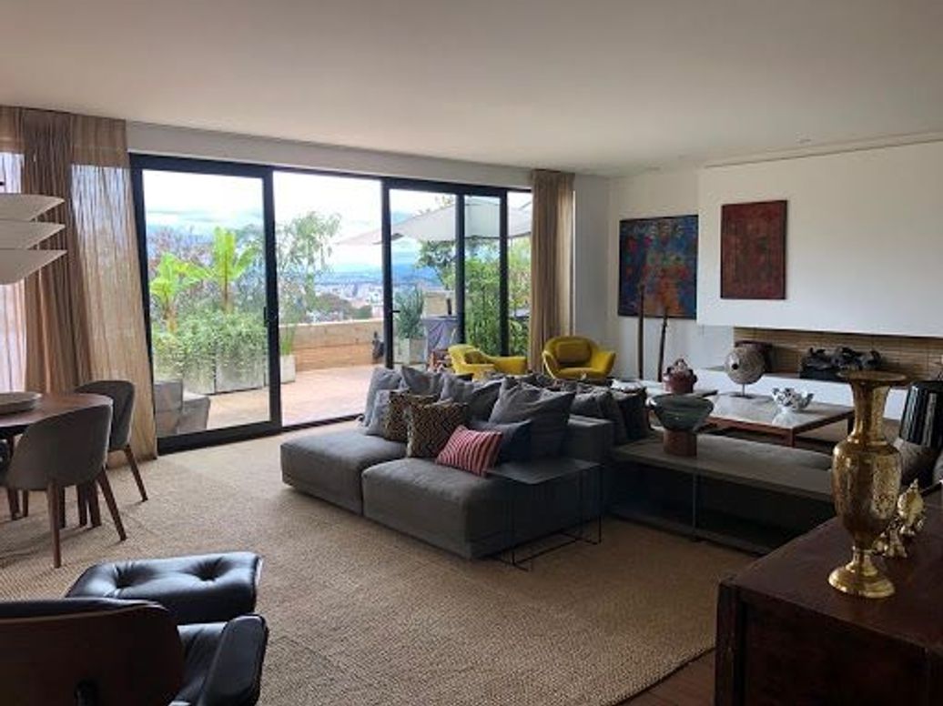 Apartamento de 2 alcobas en venta en Chicó Alto, Bogotá, 301 m² · foto 10 de 13