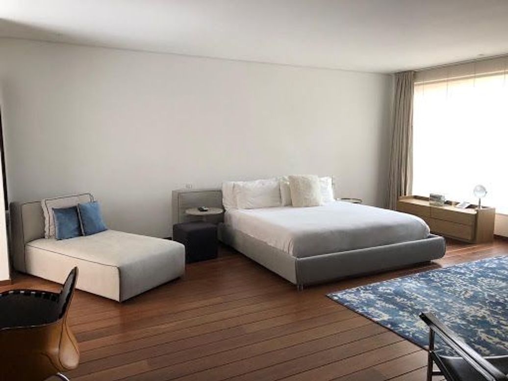 Apartamento de 2 alcobas en venta en Chicó Alto, Bogotá, 301 m² · foto 3 de 13