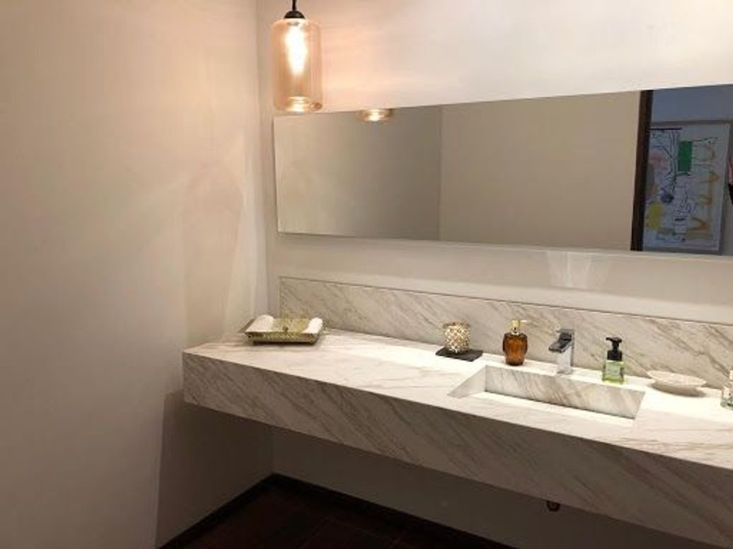 Apartamento de 2 alcobas en venta en Chicó Alto, Bogotá, 301 m² · foto 2 de 13