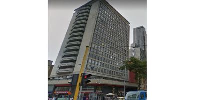 Linda, acogedora, amoblada, piso 15, 3 espacios, pisos en madera laminada, vista exterior, iluminada, parqueadero comunal, ubicada en el centro de la ciudad.