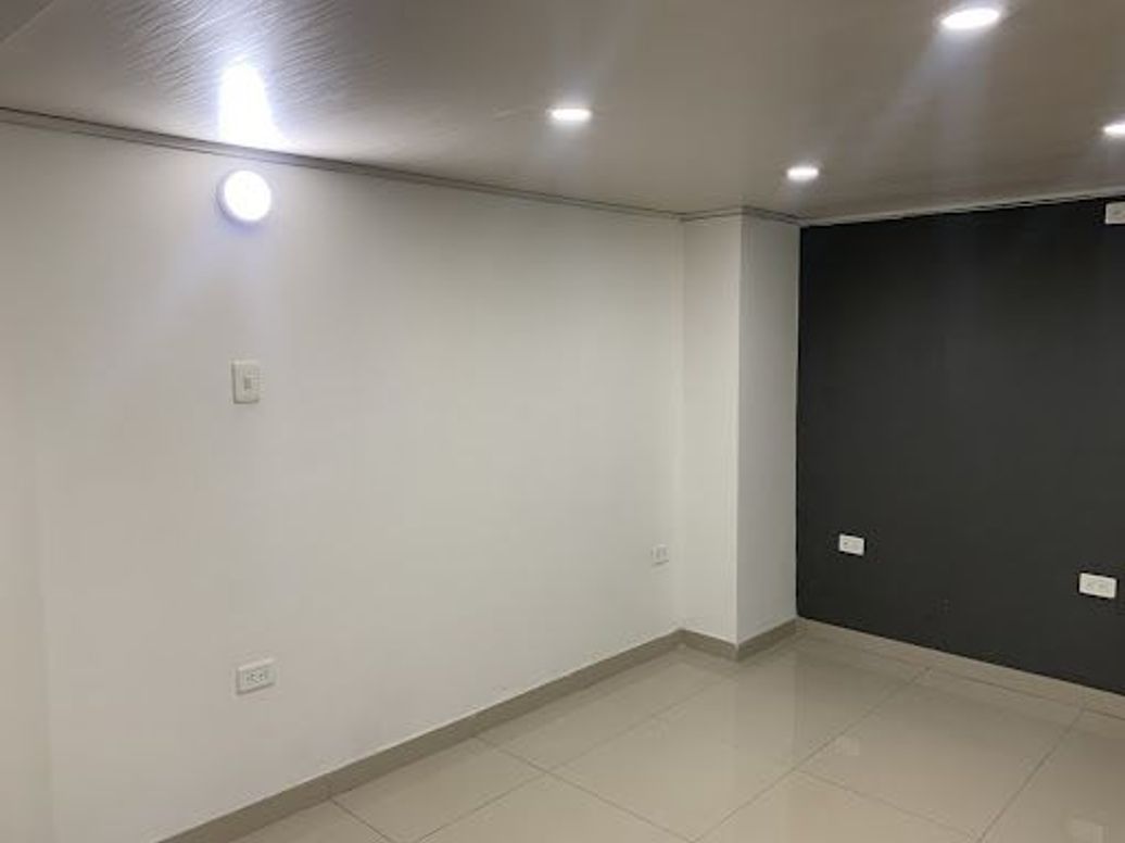 Casa de 20 alcobas en venta en Teusaquillo, Bogotá, 650 m² · foto 2 de 20
