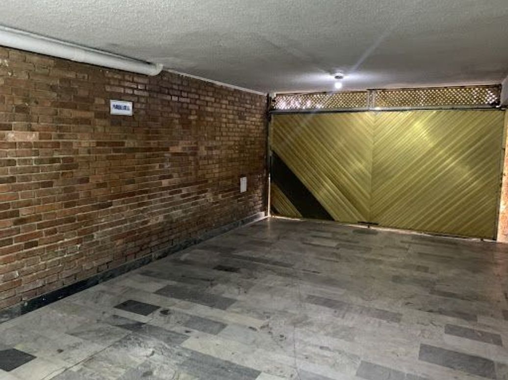 Casa de 17 alcobas en venta en Quinta Paredes, Bogotá, 645 m² · foto 6 de 10