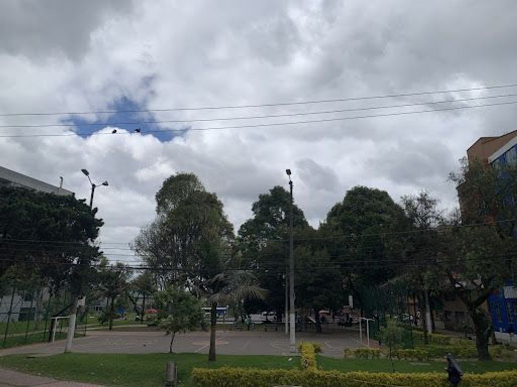 Casa de 17 alcobas en venta en Quinta Paredes, Bogotá, 645 m² · foto 10 de 10