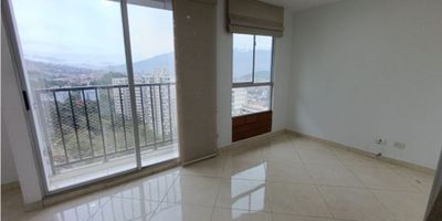 CÓDIGO VTA: 2283

Salón comedor, 2 alcobas, 2 closets, estudio, cocina integral, alacenas, red de gas, lavadero, zona ropa, balcón, piso clase cerámica, obra blanca, 2 baños cabinados, 2 lavamanos, calentador a gas, parqueadero privado, salón social, piscina, gimnasio, juegos infantiles, ascensor, unidad cerrada, portería 24 hrs.

MAYOR INFO: 311 3391157

Área 53.5 mts aprx

Estrato 4

Puntos de referencia: Subestación EPM / Smart Fit 
