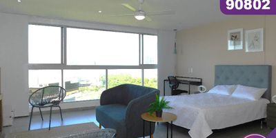 Apartamento en arriendo ubicado en el sector exclusivo de Portal de Genovés al norte de la Ciudad de Barranquilla, en un edificio con vigilancia privada las 24 Horas y zonas sociales de entretenimiento, piscina, canchas deportivas, zona infantil, zona BBQ, salón comunal, el edificio cuenta con 17 pisos, el apartamento se encuentra ubicado en el piso 12, con un área aproximada de 52.51 mt2, distribuidos en 1 habitación, 1 baño más un baño social, sala-comedor, zona de labores y 1 parqueadero asignado, buena distribución en sus áreas con buenos y modernos acabados, es fresco y acogedor, su entorno es tranquilo, residencial con cómodas vías de acceso y facilidad al transporte publico cercano, sobre el sector puede encontrar, supermercados, clínicas y bomba de gasolina.