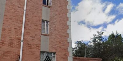 Excelente Oportunidad!!!

Apartamento  en venta de 66 mts en zona norte de Bogotá Barrio Spring. Cuenta con una excelente distribución y muy buena iluminación, piso 4 vista externa iluminada, tranquilo y confortable.

El apartamento consta de 3 habitaciones, sala comedor, cocina integral, dos baños, zona de lavado, parqueadero cubierto, deposito y vigilancia 24 horas

No dejes pasar esta oportunidad para invertir o vivir en una excelente ubicación con acceso a todo lo que necesitas!!

Agenda tu cita!