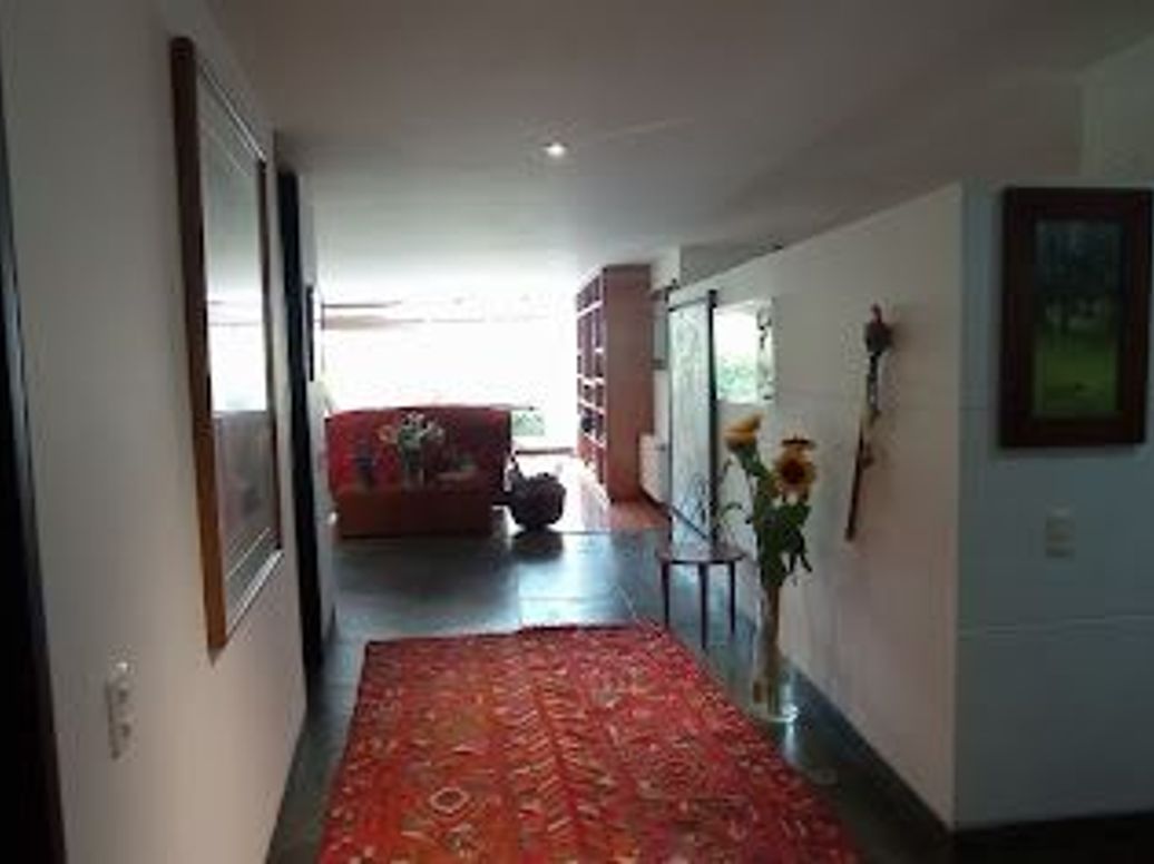 Apartamento de 3 alcobas en venta en El Refugio, Bogotá, 263 m² · foto 6 de 19