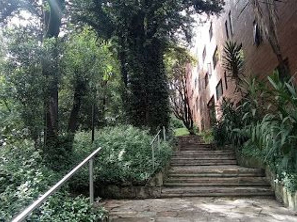 Apartamento de 3 alcobas en venta en El Refugio, Bogotá, 263 m² · foto 18 de 19