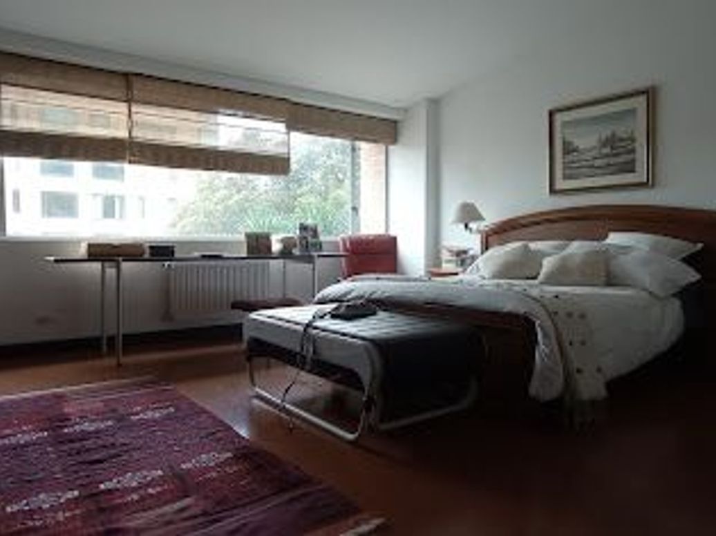 Apartamento de 3 alcobas en venta en El Refugio, Bogotá, 263 m² · foto 10 de 19