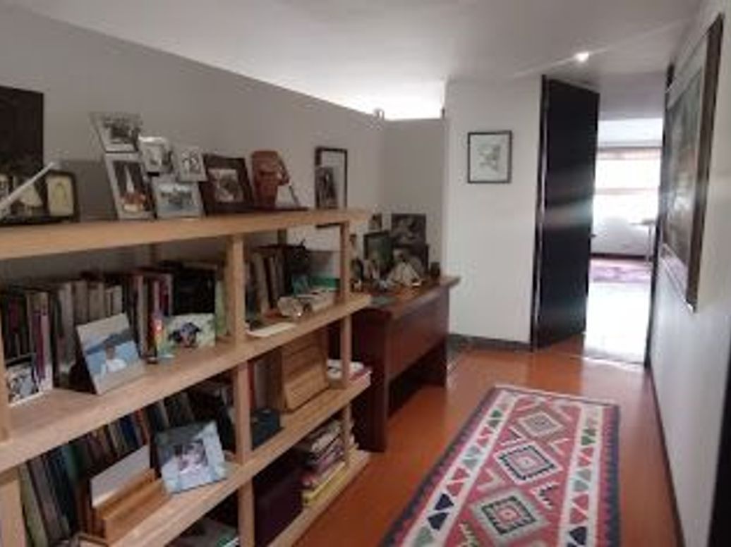 Apartamento de 3 alcobas en venta en El Refugio, Bogotá, 263 m² · foto 11 de 19