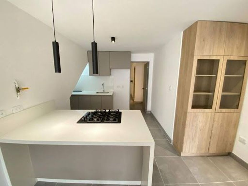 ARRIENDO de CASA RESIDENCIAL en LOMA DE LOS PARRA, Medellín en Loma De Los Parra