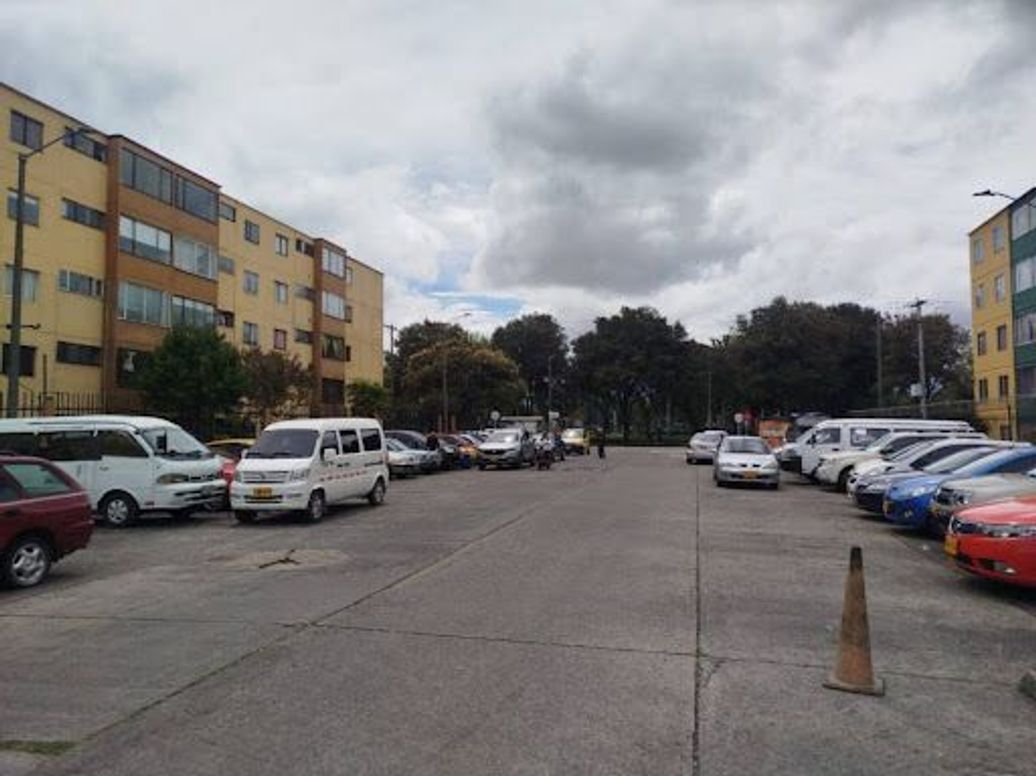 Apartamento de 3 alcobas en venta en Bochica 2, Bogotá, 52 m² · foto 2 de 14