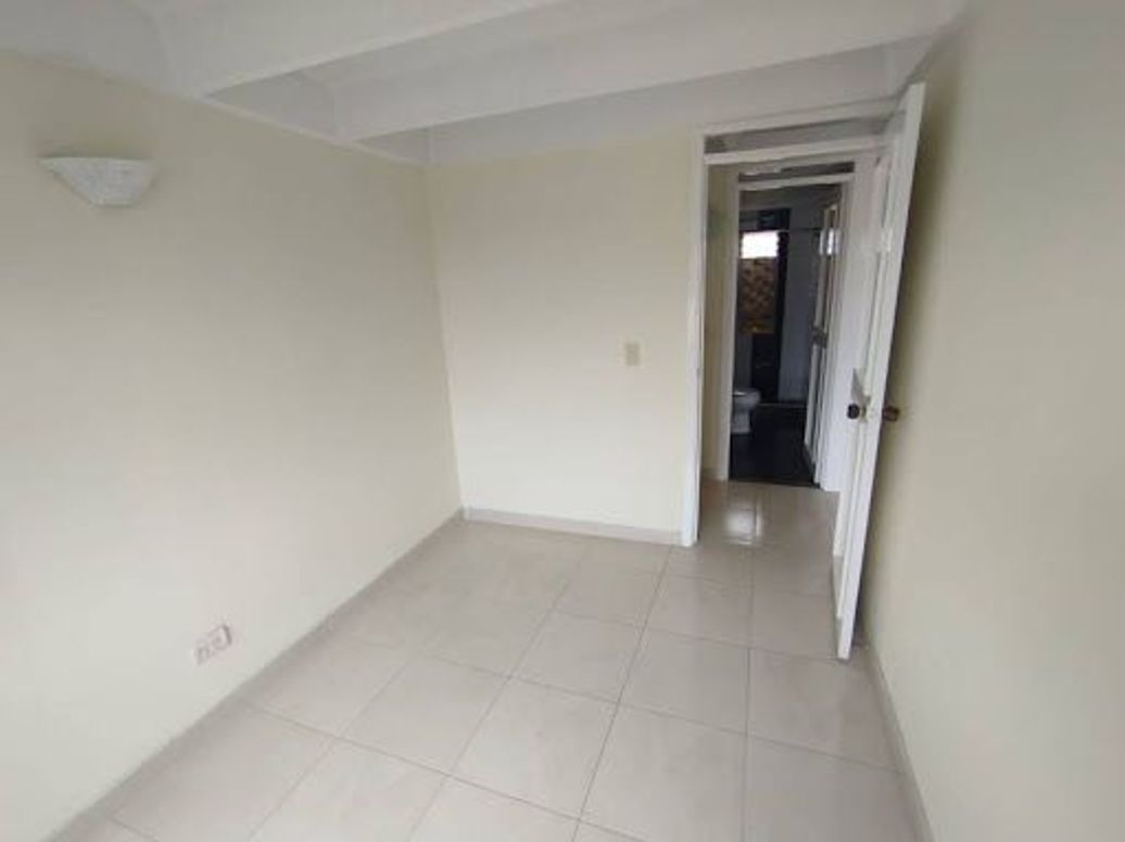 Apartamento de 3 alcobas en venta en Bochica 2, Bogotá, 52 m² · foto 12 de 14