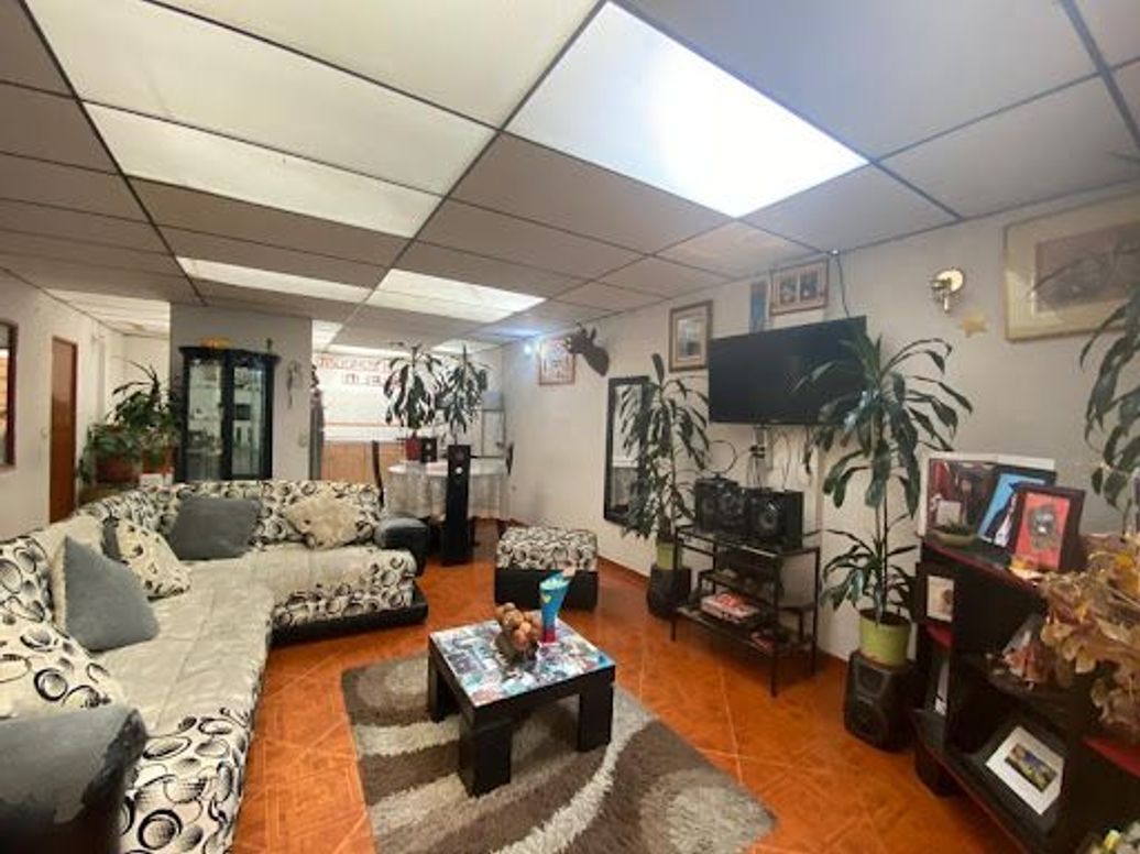 Casa de 4 alcobas en venta en Pio Xii, Bogotá, 463 m² · foto 3 de 20