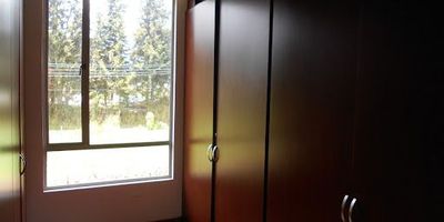 Casa independiente, vereda Fonqueta-Mil quinientos metros de lote y cuatrocientos treinta metros de área privada ,espejos de agua ,cascadas ,Kiosco multiproposito,Casa de dos niveles,cuatro alcobas ,cuatro baños ,estudio,terraza con hermosa vista a los cerros ,cuarto y baño de servicio,espacios de ropas .parqueaderos cubiertos para siete carros .turco,jcuzzi,baño principal con cabina de hidromasaje ,wolking closet