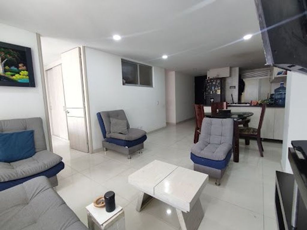 Apartamento de 3 alcobas en venta en San Fernando, Bogotá, 75 m² · foto 2 de 18