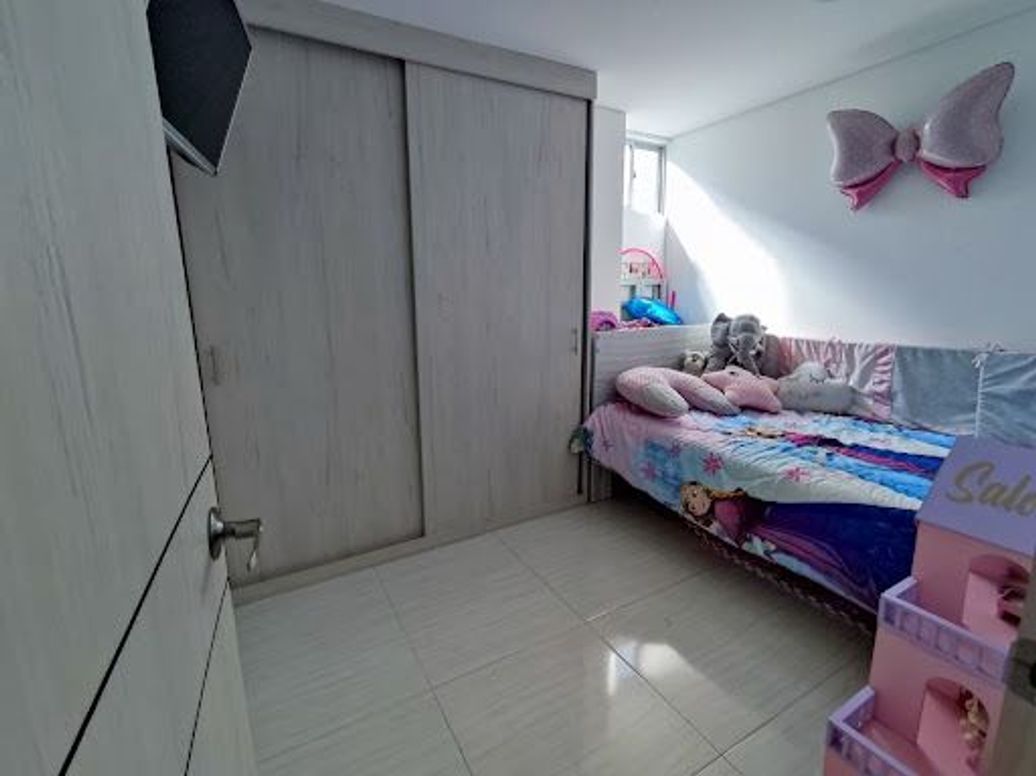 Apartamento de 3 alcobas en venta en San Fernando, Bogotá, 75 m² · foto 8 de 18