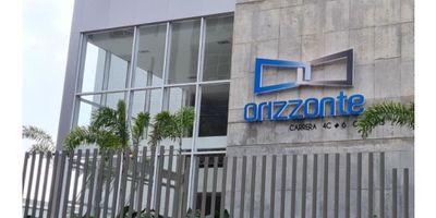 Vendemos Apartamento al oeste de Cali, Orizzonte 6 -25, área 185 m2 más dos parqueaderos, 3 habitaciones principal con vestier, baño y amplio balcón con vista a la ciudad, estudio, Sala comedor con acceso a terraza, cocina estilo americano, deposito, modernos acabados, Iluminación y ventilación natural, Piso en Baldosa / Mármol, Hall de Alcobas, alcoba de servicio con baño, Zonas comunes (Turco, Jacuzzi, Area recreativa, Portería con lobby y salón social, Área para gimnasio, Piscina para adultos y niños, Planta eléctrica, Sauna)
