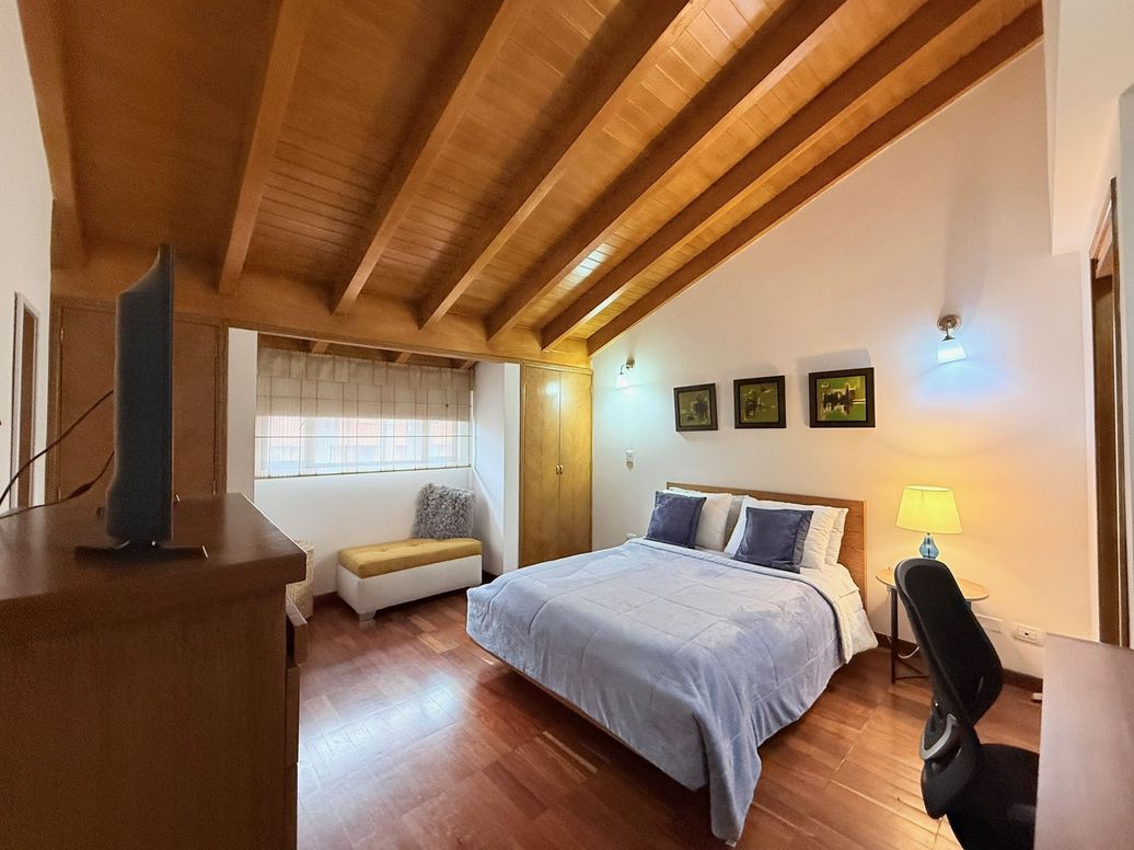 Casa de 4 alcobas en venta en Caobos Salazar, Bogotá, 270 m² · foto 10 de 20