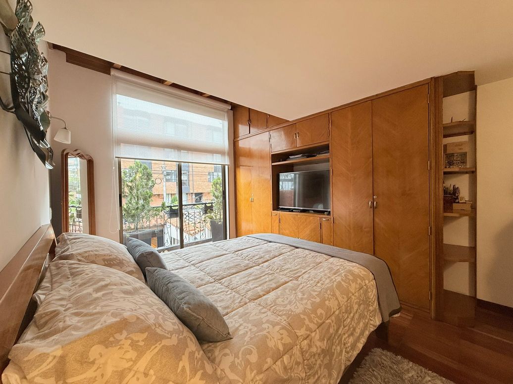 Casa de 4 alcobas en venta en Caobos Salazar, Bogotá, 270 m² · foto 8 de 20